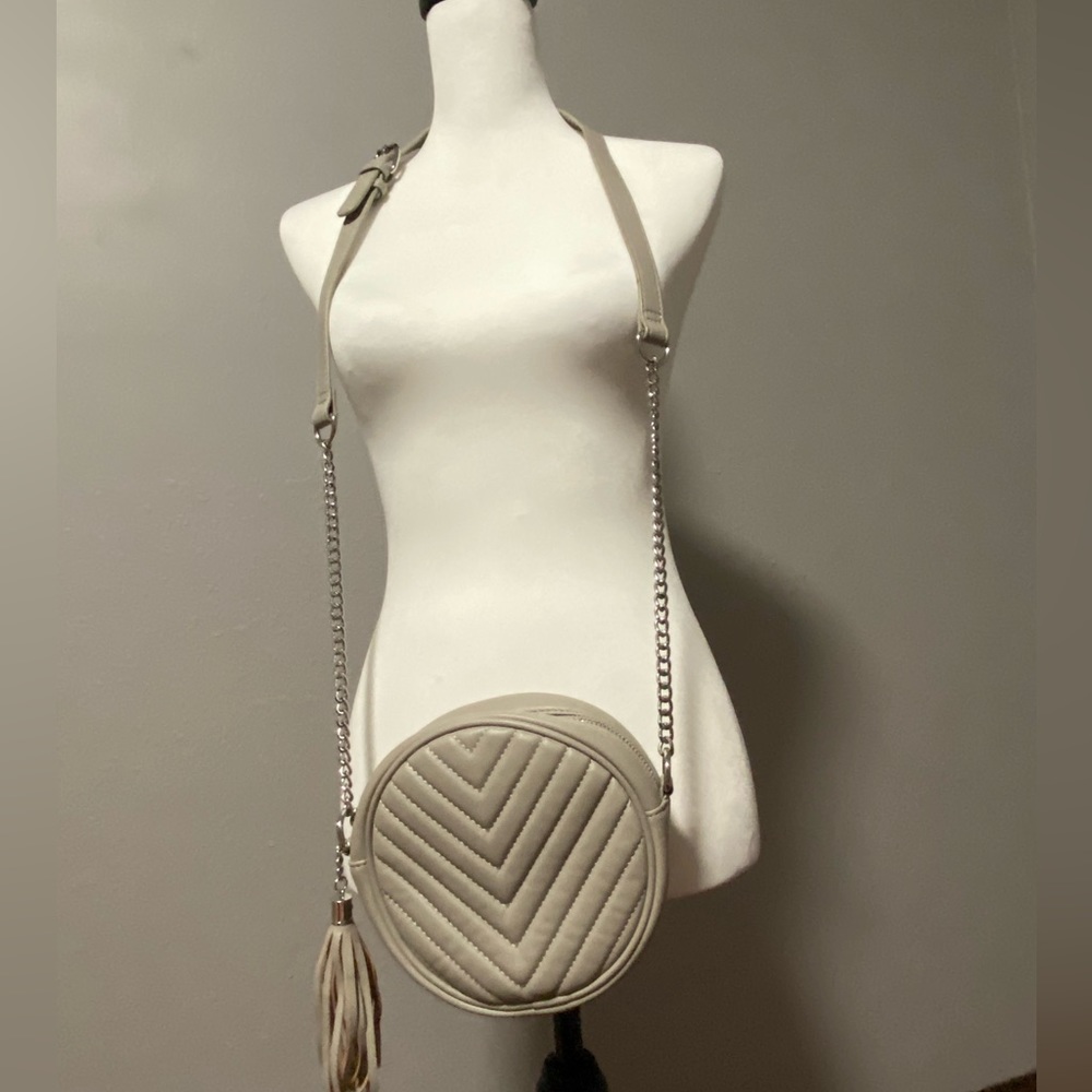 Elegant Light Gray Crossbody Bag - Picture 8 of 8